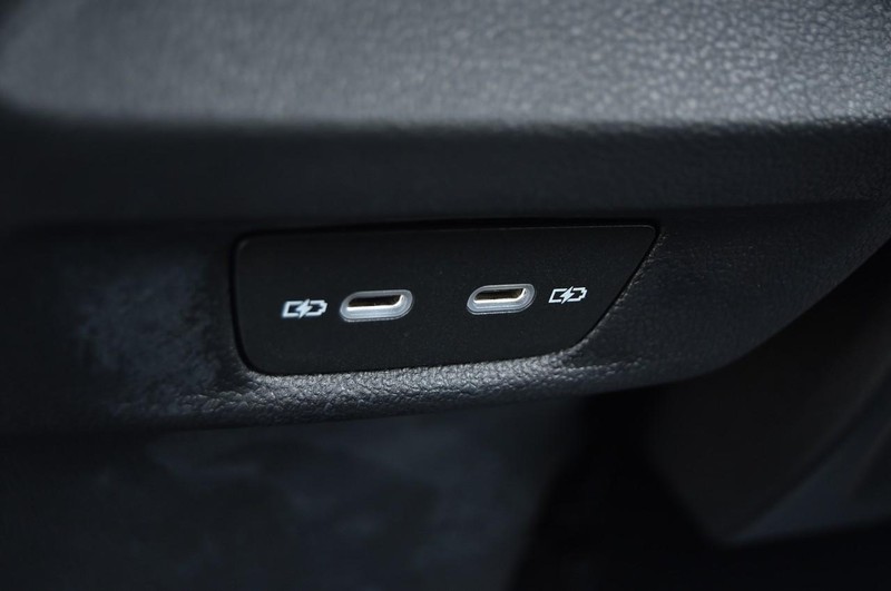 Volkswagen Tiguan Vehicle Image 20