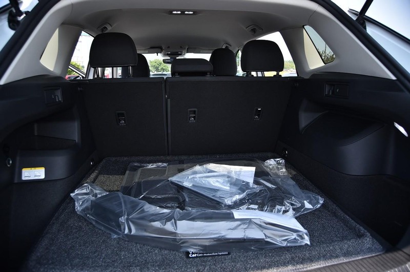 Volkswagen Tiguan Vehicle Image 21