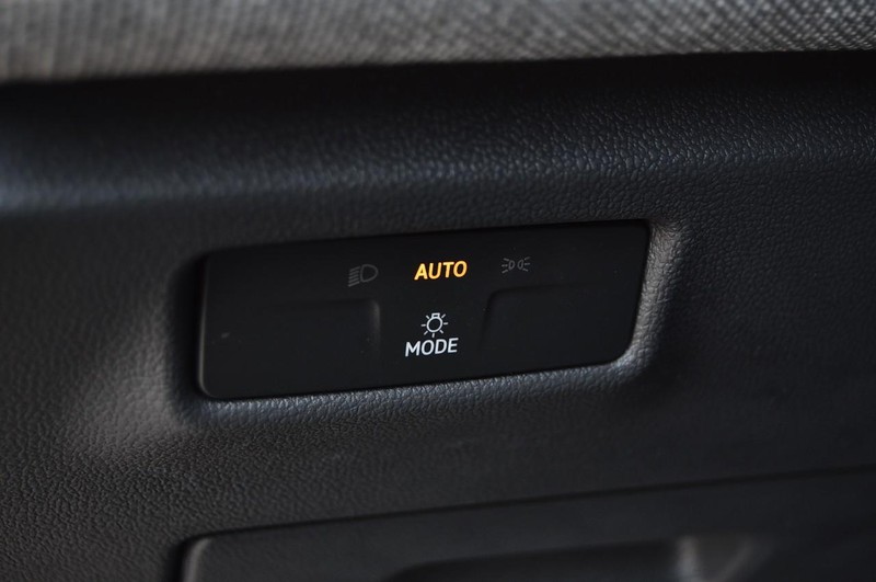 Volkswagen Tiguan Vehicle Image 10