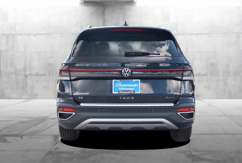 Volkswagen Taos Vehicle Image 06