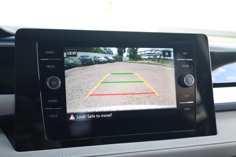Volkswagen Taos Vehicle Image 14