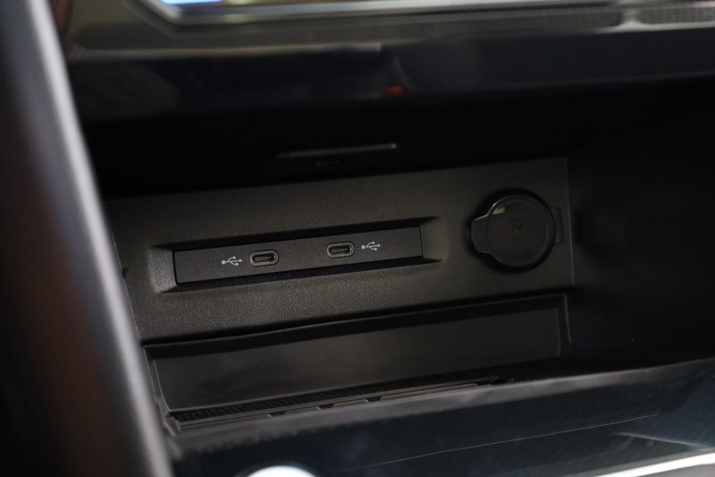 Volkswagen Taos Vehicle Image 16