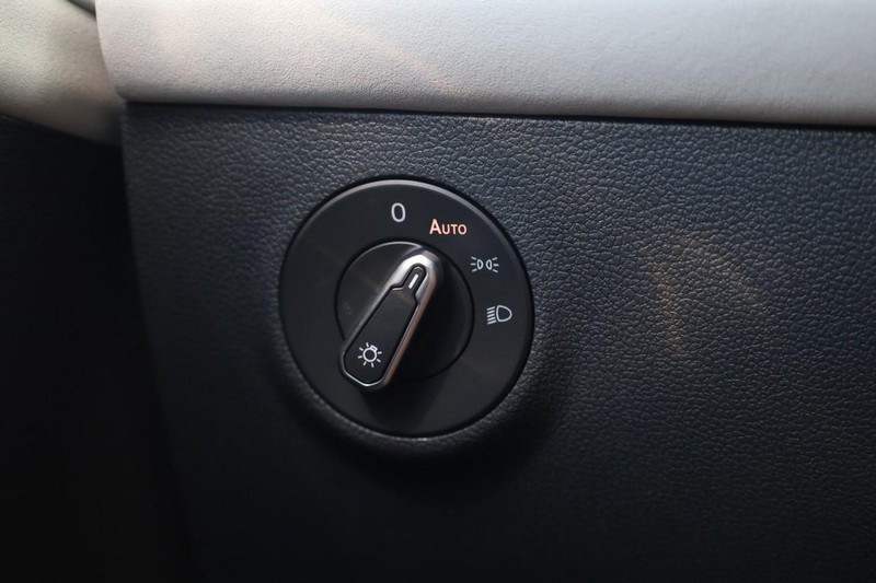 Volkswagen Taos Vehicle Image 20