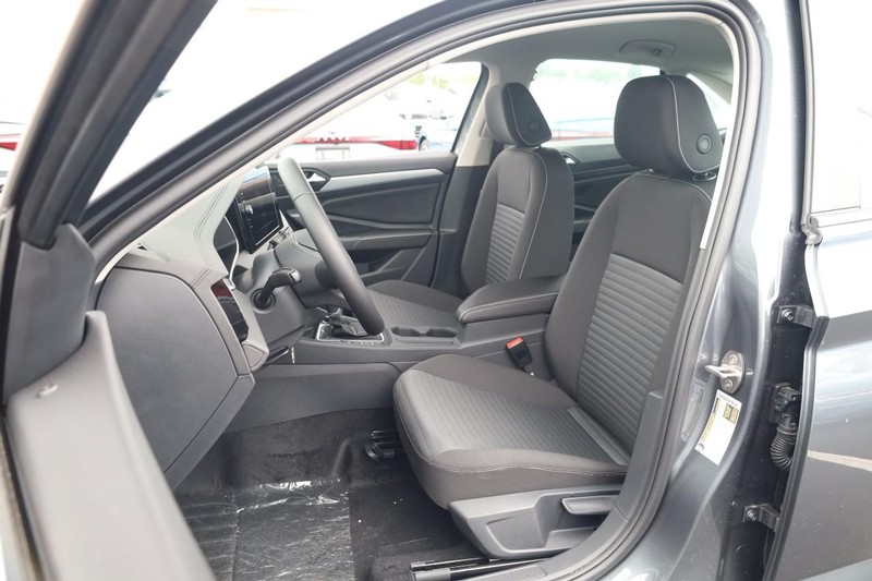 Volkswagen Jetta Vehicle Image 08