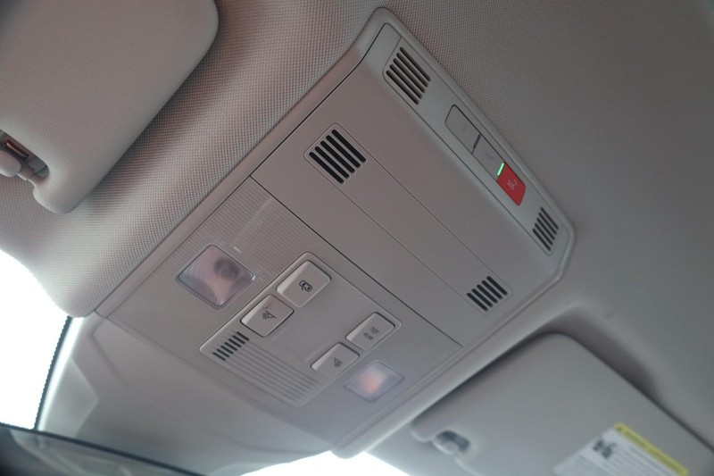 Volkswagen Jetta Vehicle Image 16