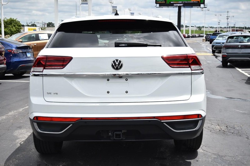 Volkswagen Atlas Cross Sport Vehicle Image 06