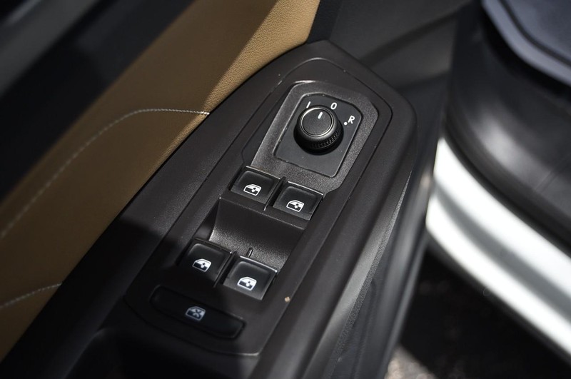 Volkswagen Atlas Cross Sport Vehicle Image 08