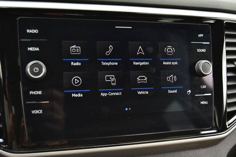 Volkswagen Atlas Cross Sport Vehicle Image 14