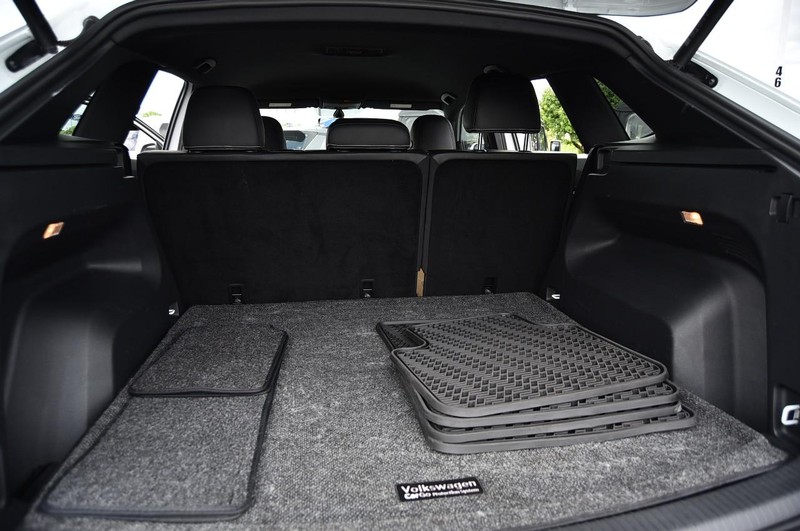 Volkswagen Atlas Cross Sport Vehicle Image 24