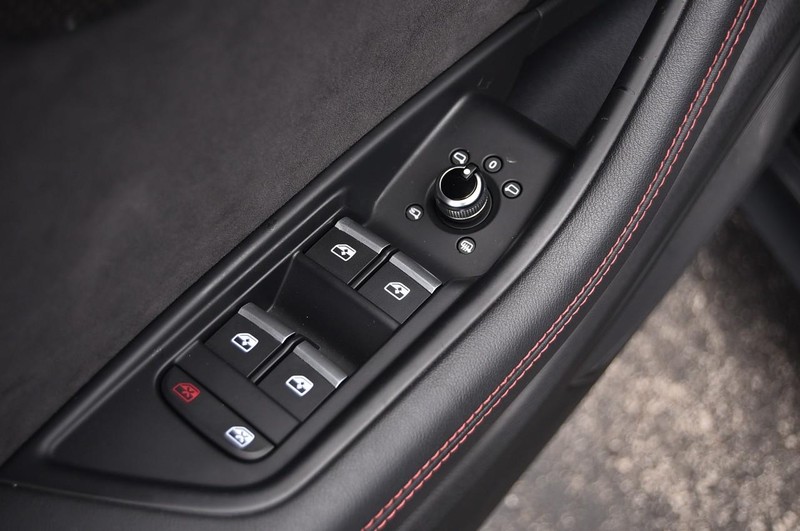 Audi S5 Sportback Vehicle Image 08