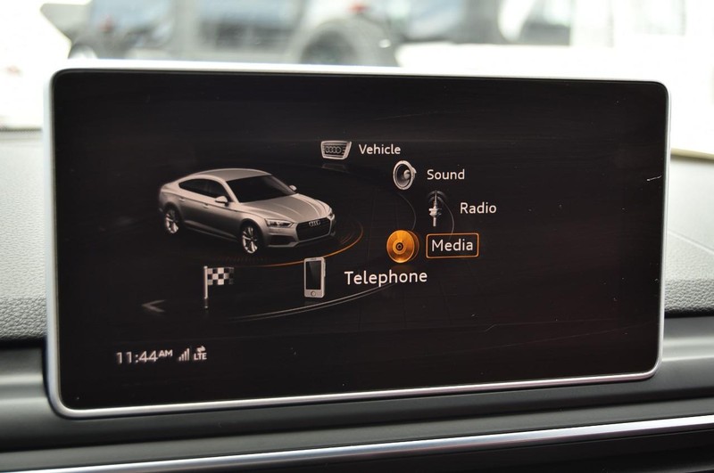 Audi S5 Sportback Vehicle Image 15