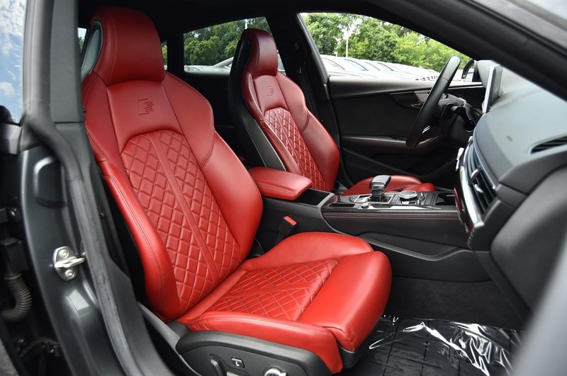 Audi S5 Sportback Vehicle Image 22