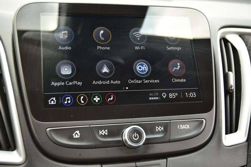Chevrolet Malibu Vehicle Image 12