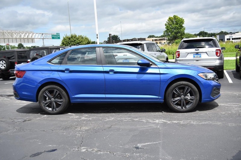 Volkswagen Jetta Vehicle Image 05