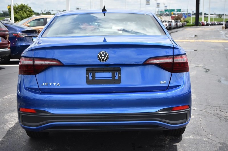 Volkswagen Jetta Vehicle Image 06