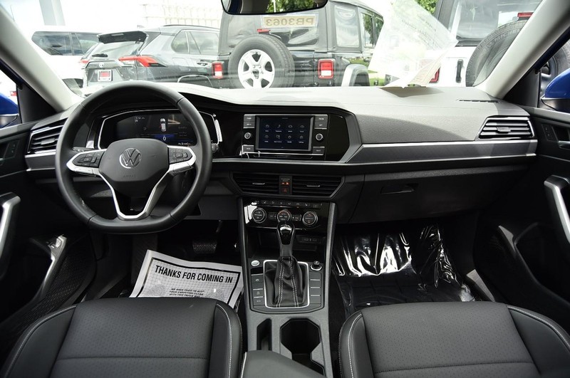 Volkswagen Jetta Vehicle Image 07
