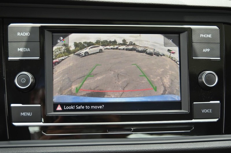 Volkswagen Jetta Vehicle Image 13