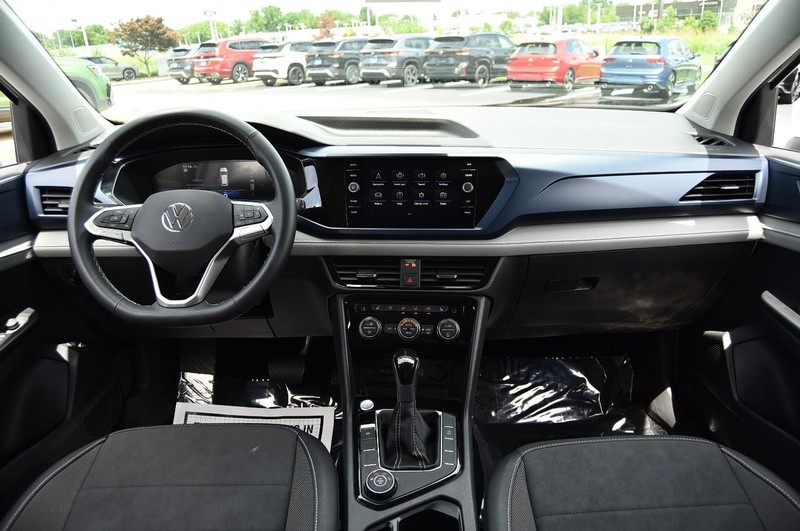 Volkswagen Taos Vehicle Image 07
