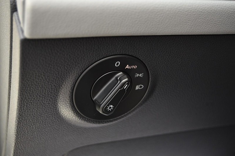 Volkswagen Taos Vehicle Image 11