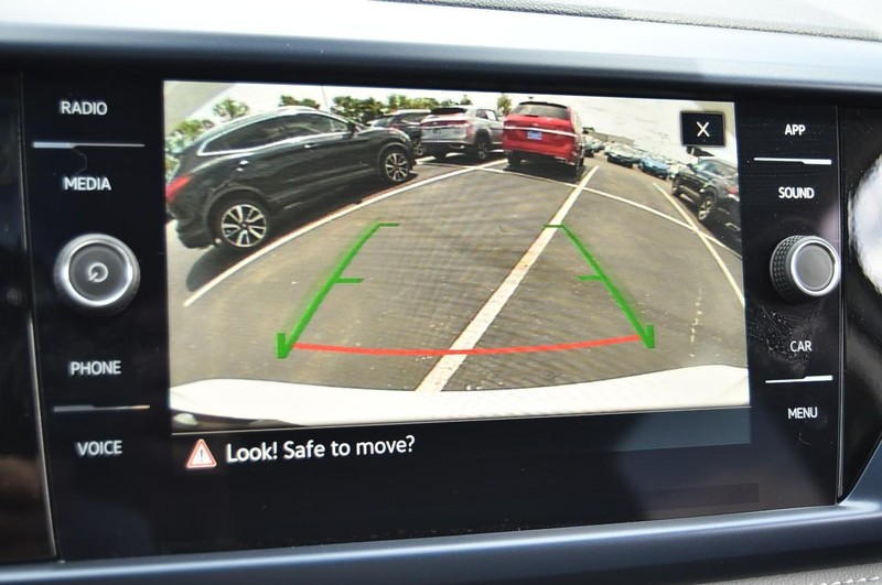 Volkswagen Taos Vehicle Image 13