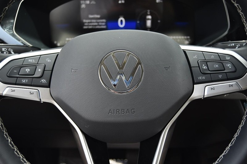 Volkswagen Taos Vehicle Image 19