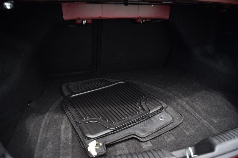 Hyundai Elantra Vehicle Image 18
