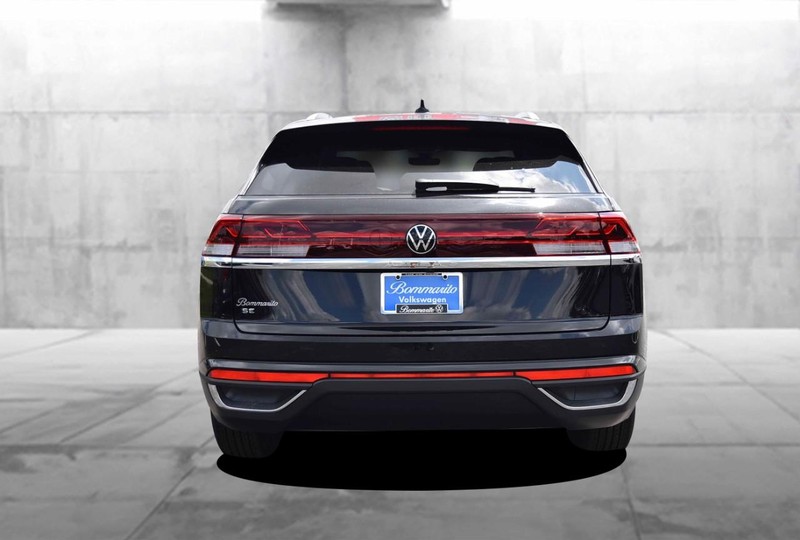 Volkswagen Atlas Cross Sport Vehicle Image 06