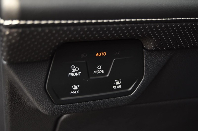 Volkswagen Atlas Cross Sport Vehicle Image 10