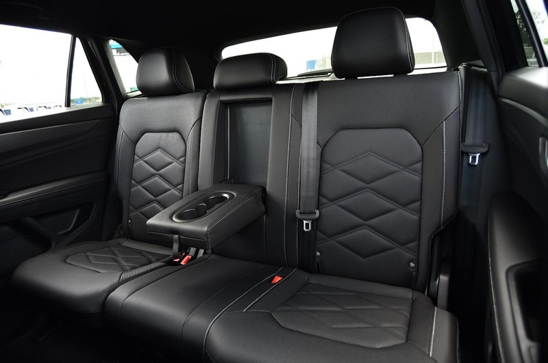 Volkswagen Atlas Cross Sport Vehicle Image 20