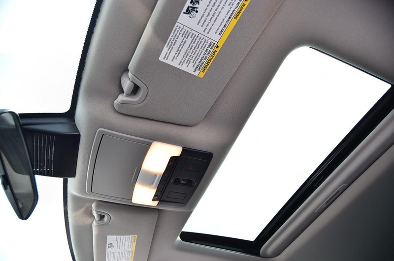 Nissan Altima Vehicle Image 20