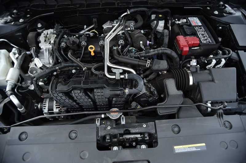 Nissan Altima Vehicle Image 25