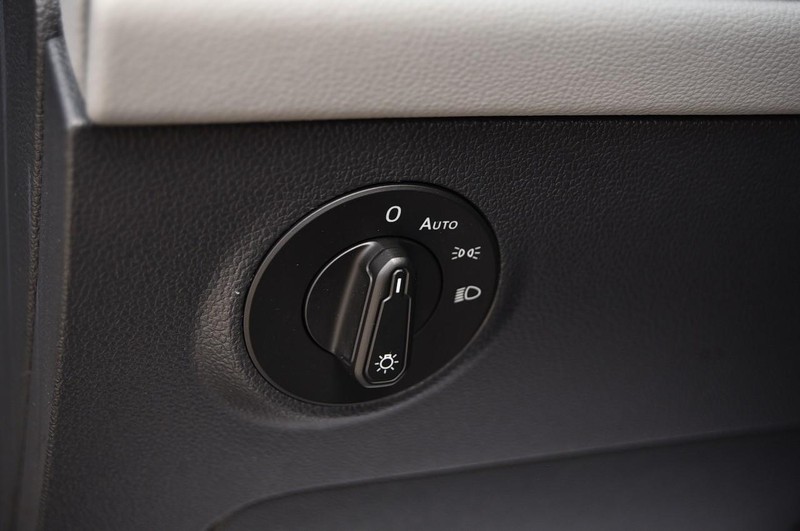 Volkswagen Taos Vehicle Image 10