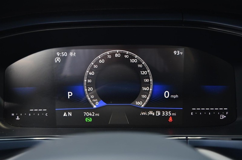 Volkswagen Taos Vehicle Image 11