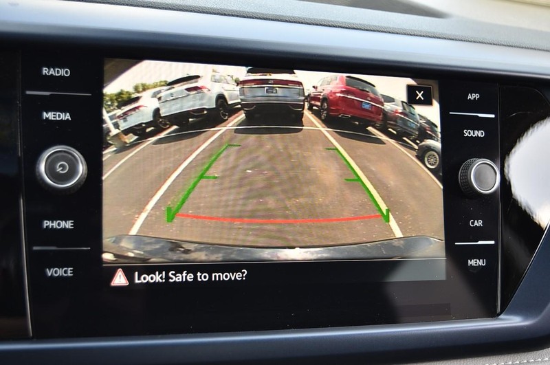 Volkswagen Taos Vehicle Image 12