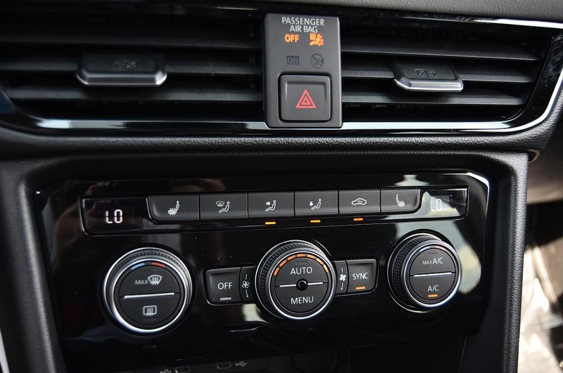 Volkswagen Taos Vehicle Image 14