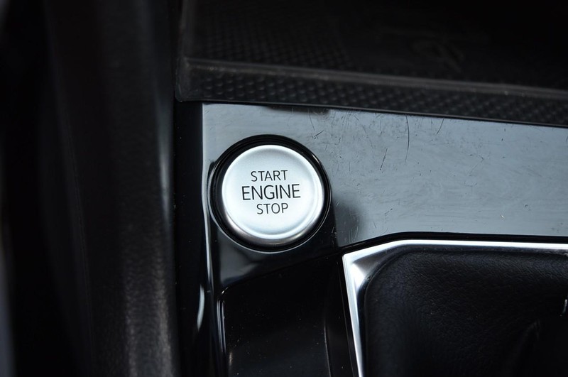 Volkswagen Taos Vehicle Image 16