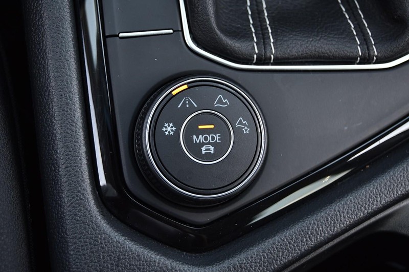 Volkswagen Taos Vehicle Image 17