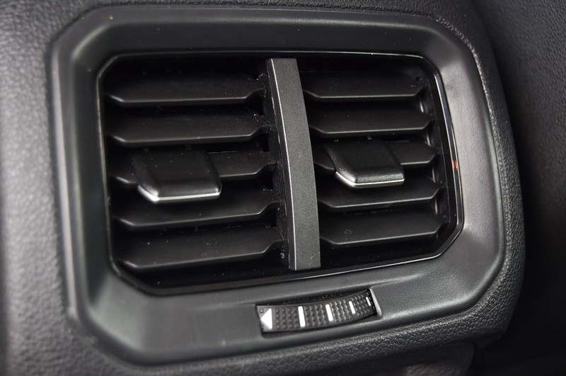 Volkswagen Taos Vehicle Image 22