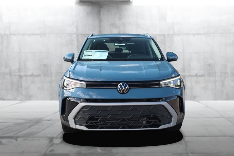 Volkswagen Taos Vehicle Image 04