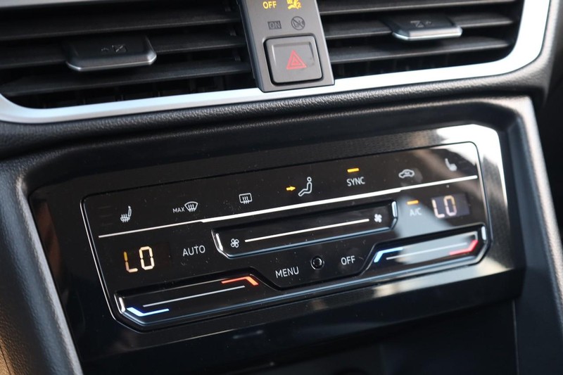 Volkswagen Taos Vehicle Image 13