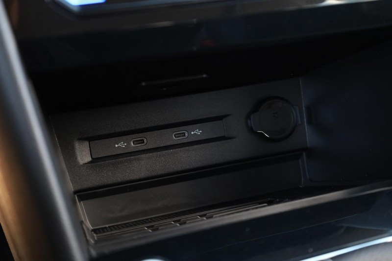 Volkswagen Taos Vehicle Image 14