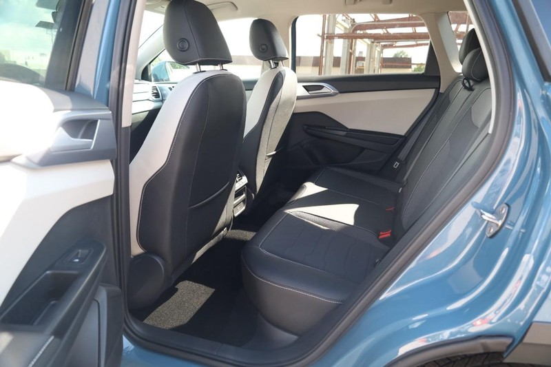 Volkswagen Taos Vehicle Image 19