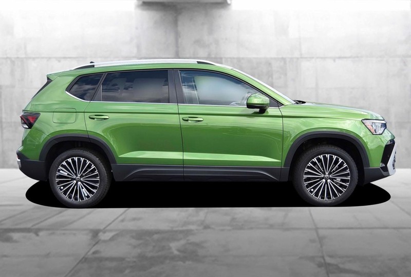 Volkswagen Taos Vehicle Image 05
