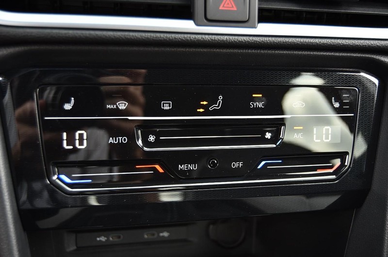 Volkswagen Taos Vehicle Image 14