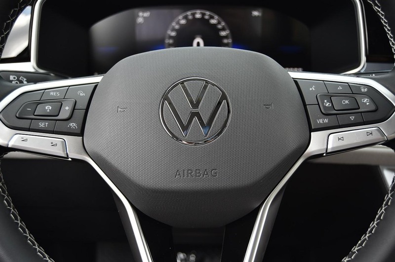 Volkswagen Taos Vehicle Image 17