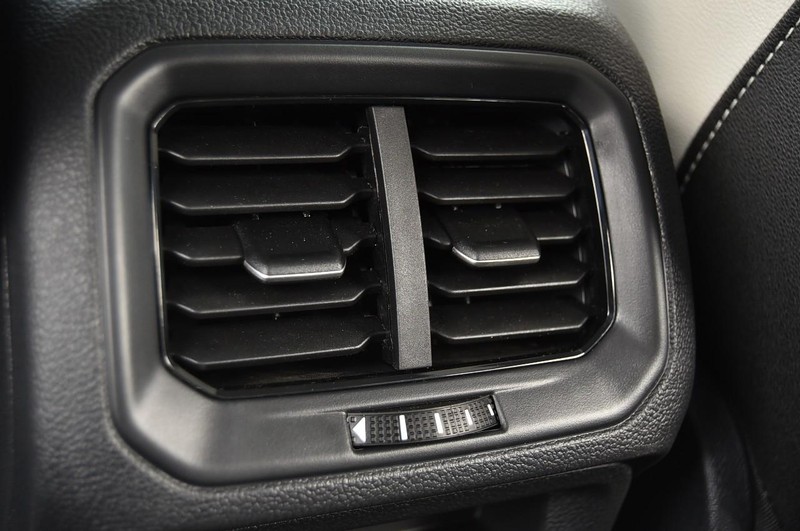 Volkswagen Taos Vehicle Image 21