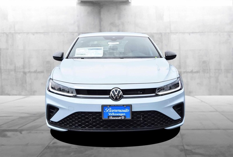 Volkswagen Jetta Vehicle Image 04