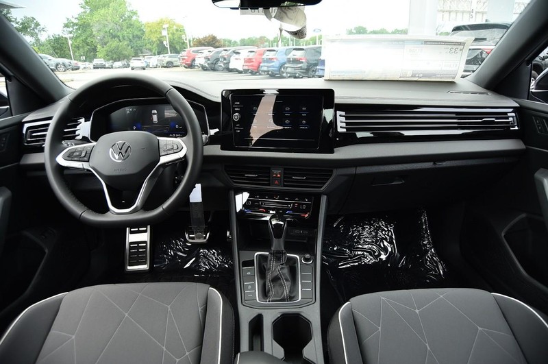 Volkswagen Jetta Vehicle Image 07