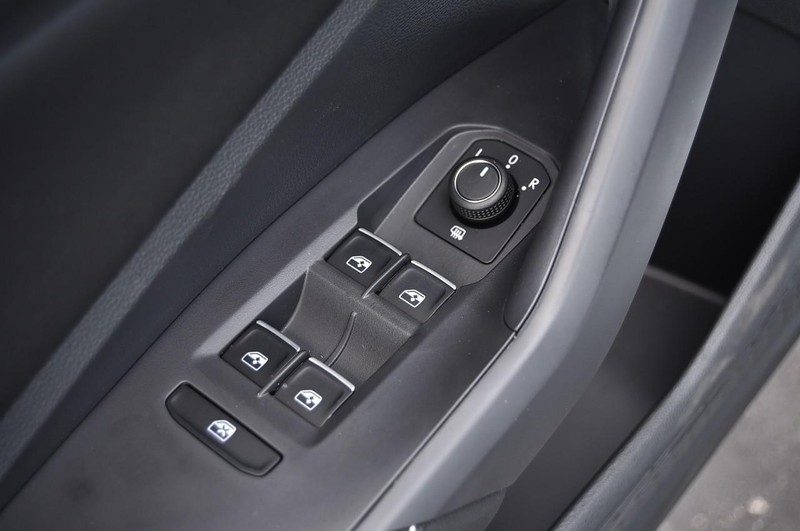 Volkswagen Jetta Vehicle Image 08