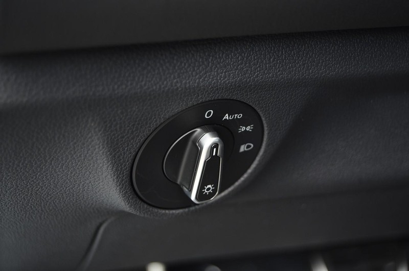 Volkswagen Jetta Vehicle Image 11